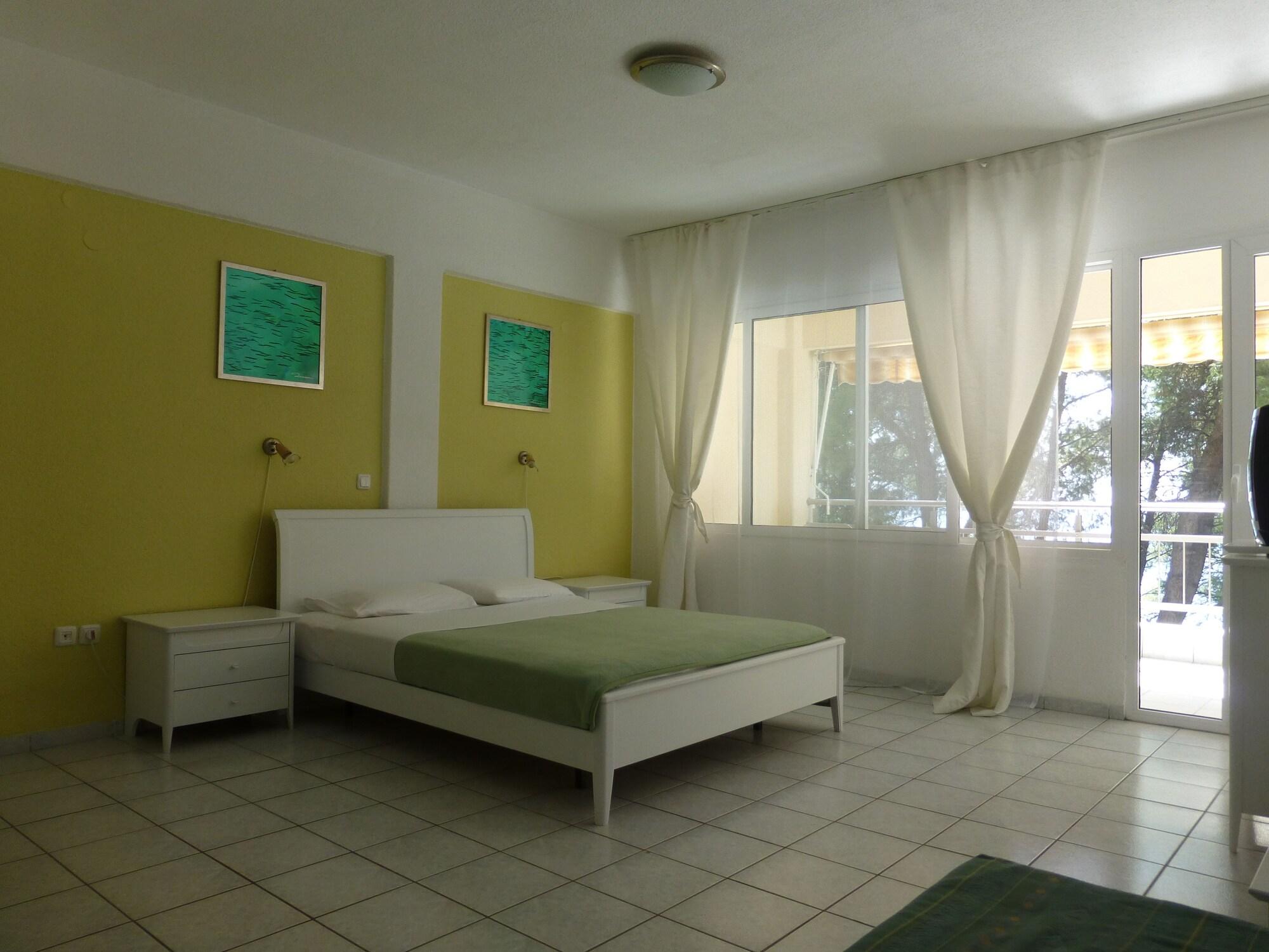 Dryades Hotel Siviri Esterno foto